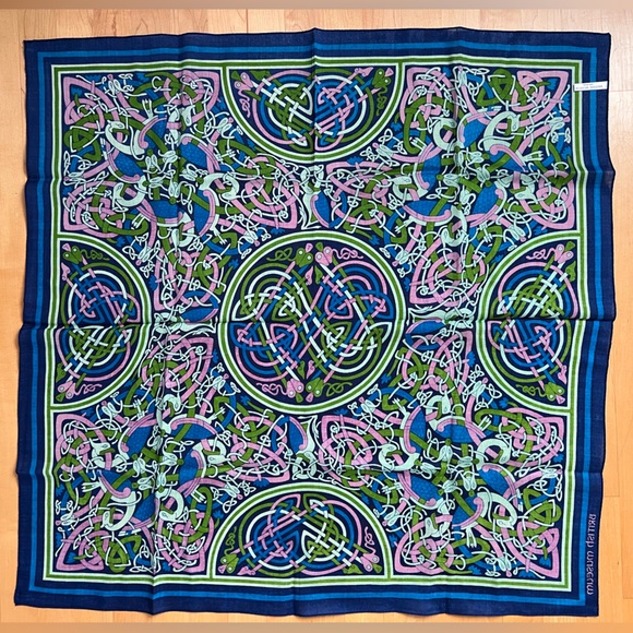 💂🧣🐍Celtic Dara Knot Serpent Folklore Wool Scarf | British Museum | 34” Square - Picture 14 of 16